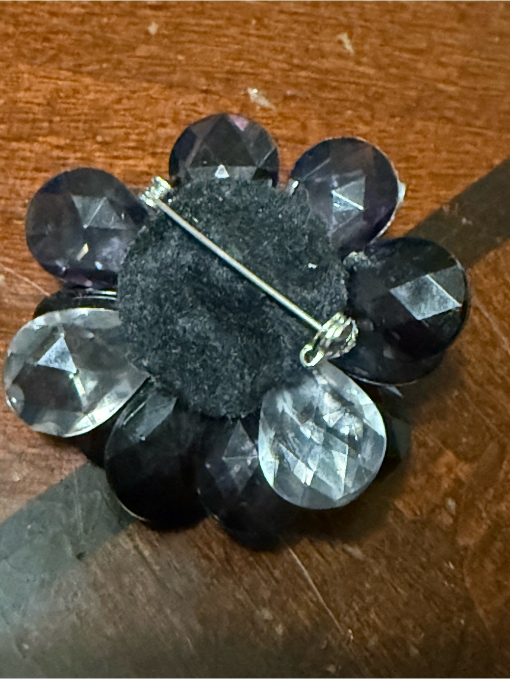 Black Faceted Crystal Flower Brooch - Women Jewelry - Picture 2 of 2